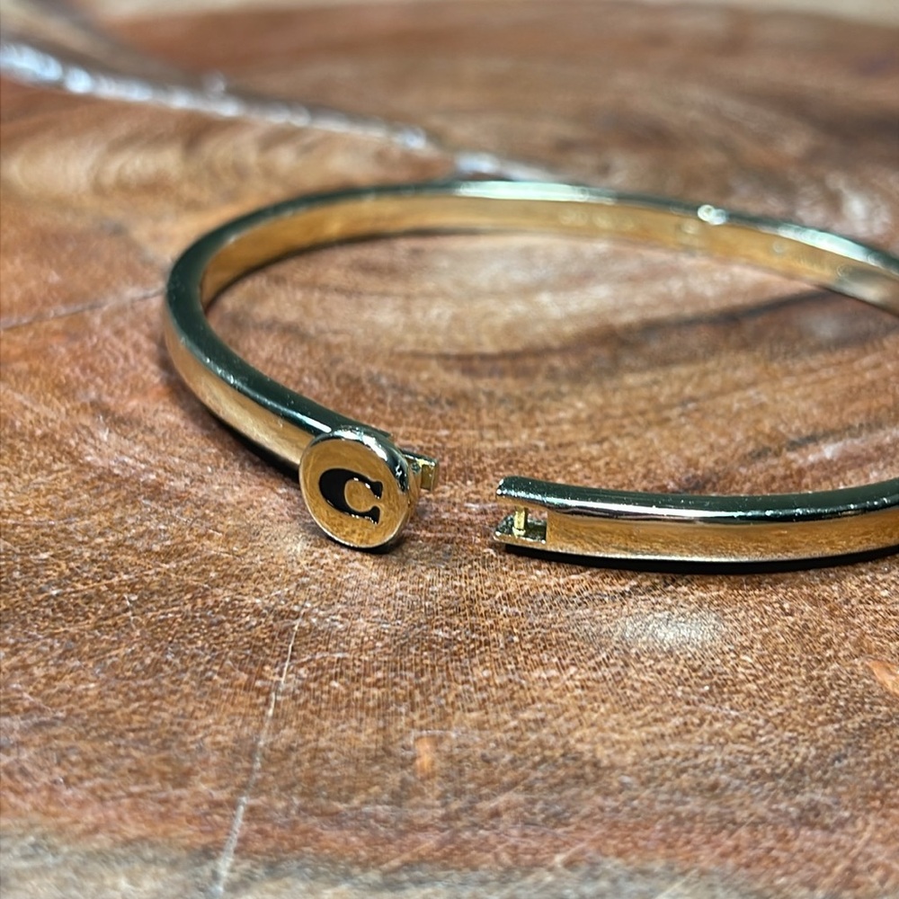 COACH SIGNATURE HINGED BANGLE - Picture 9 of 15